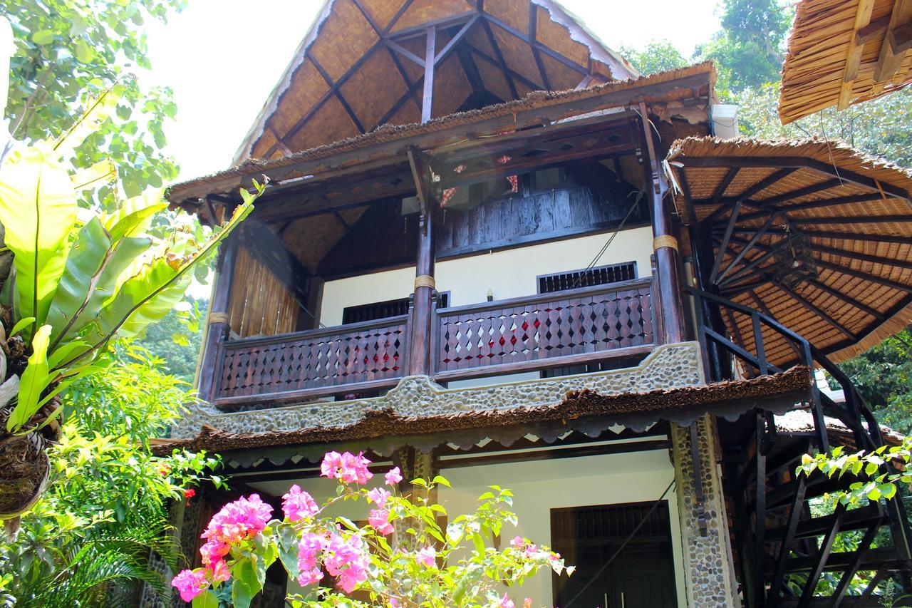 Ecotravel Cottages Букит Лаванг Екстериор снимка
